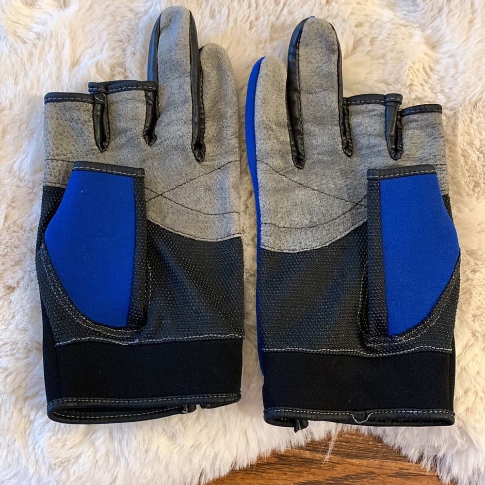 Water or wake board ski gloves. - Picture 6 of 10